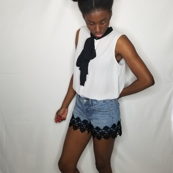 Express Pants - Express Light Wash Denim Shorts